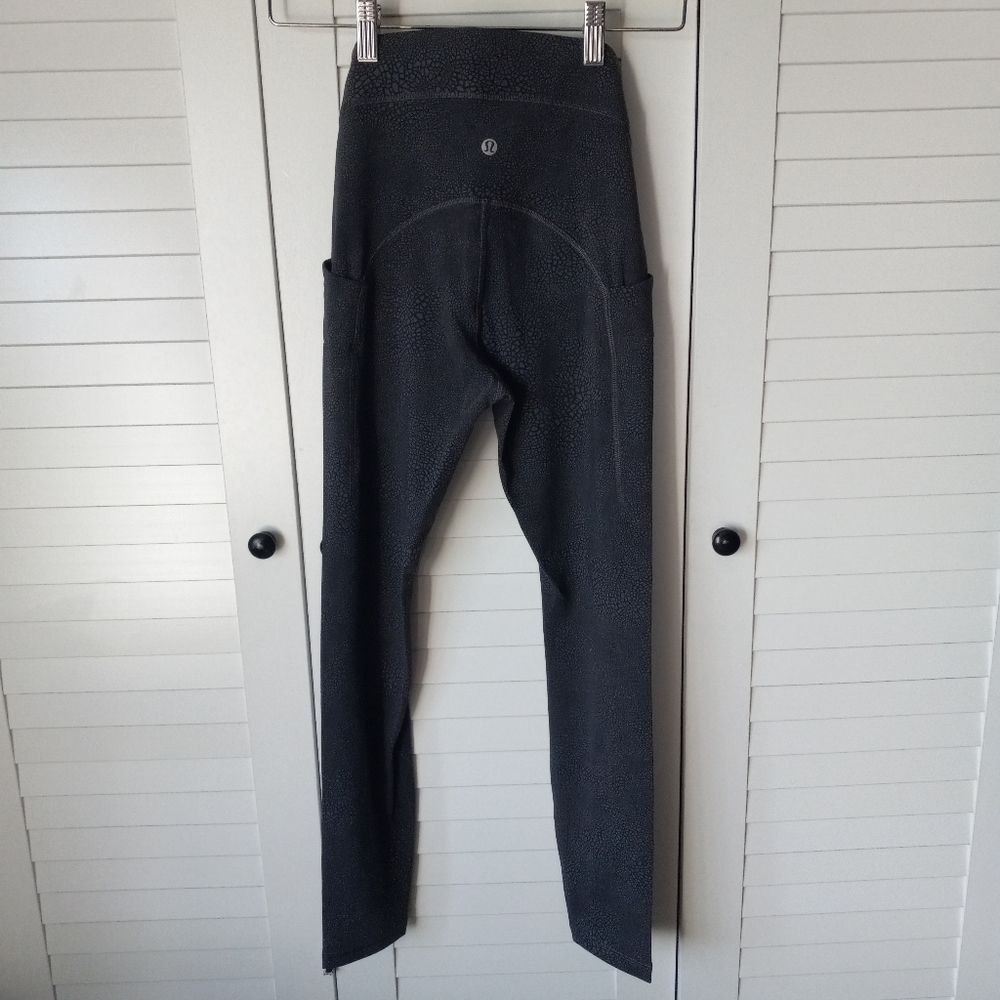 Lululemon Athletica Gray Leggings Woman's Size 2 - Picture 6 of 16